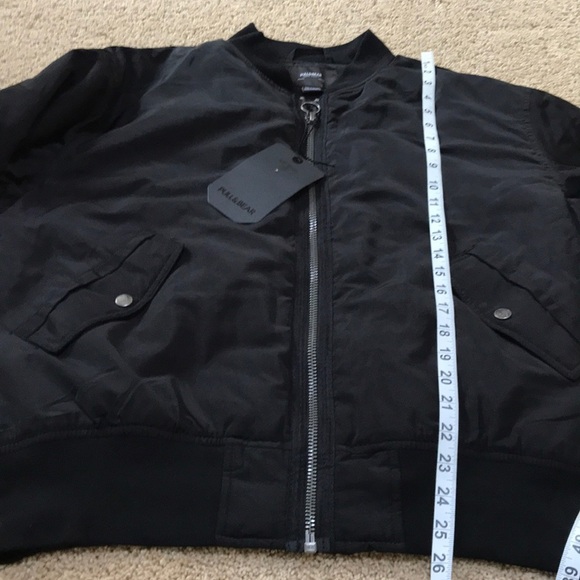 NWT! Pull & Bear medium black zippered jacket - Picture 7 of 9